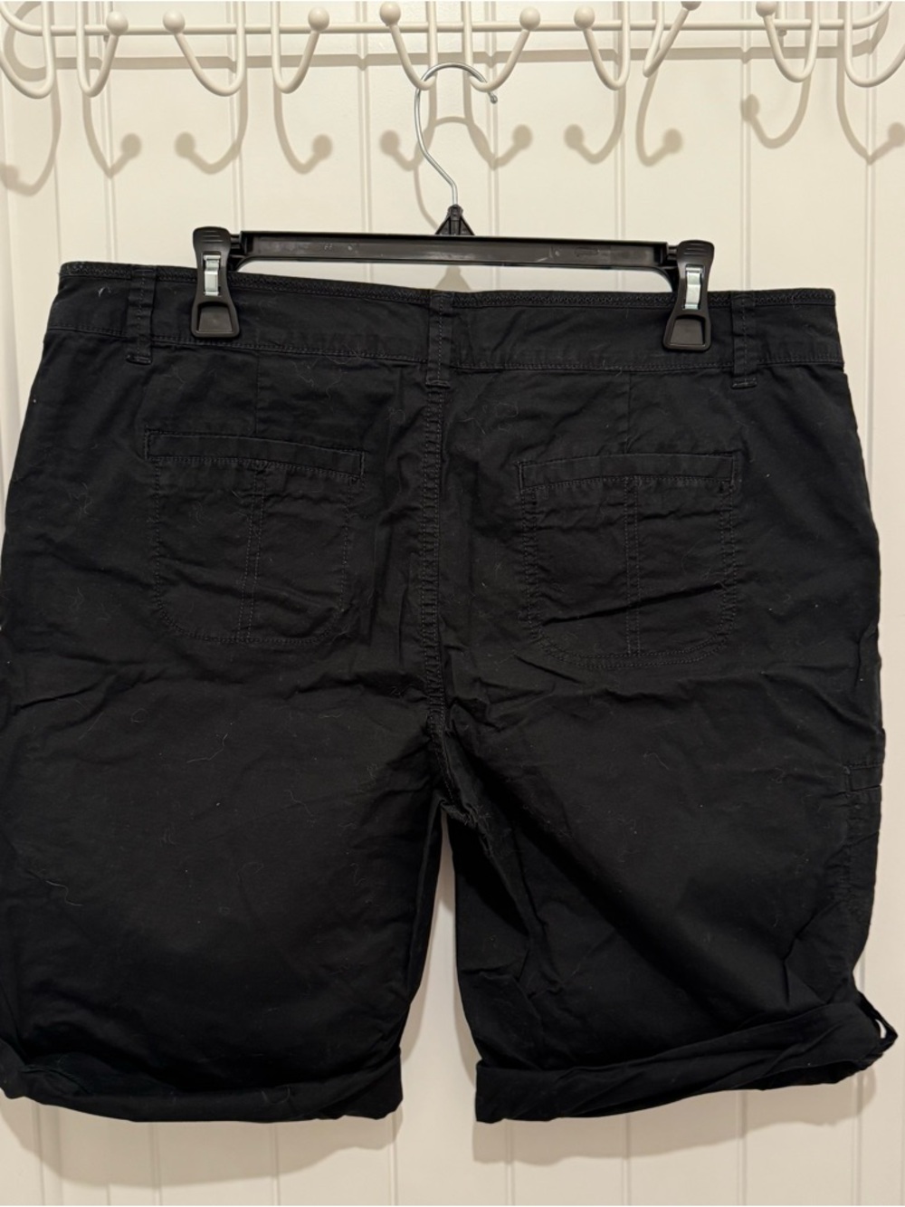 Ann Taylor LOFT 10 Black Flat-Front Women's Shorts sz 10